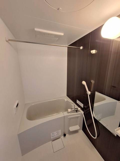 バス・シャワールーム　追焚・暖房乾燥機能付きバスルーム