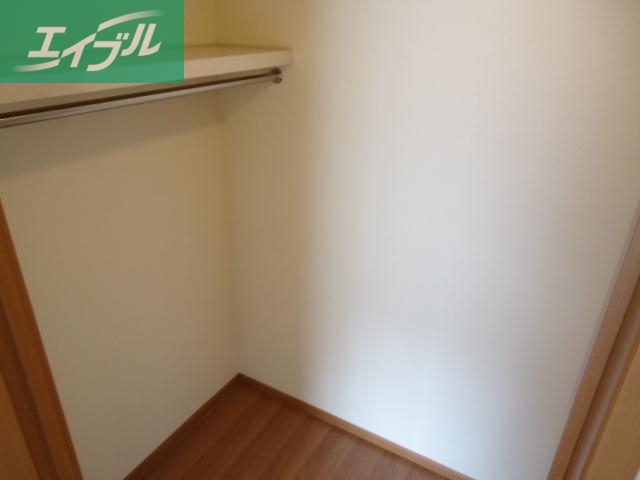 収納　ウォークインクローゼット