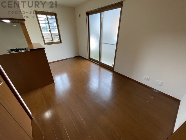 居室・リビング　2面採光の11.7帖のリビングです♪