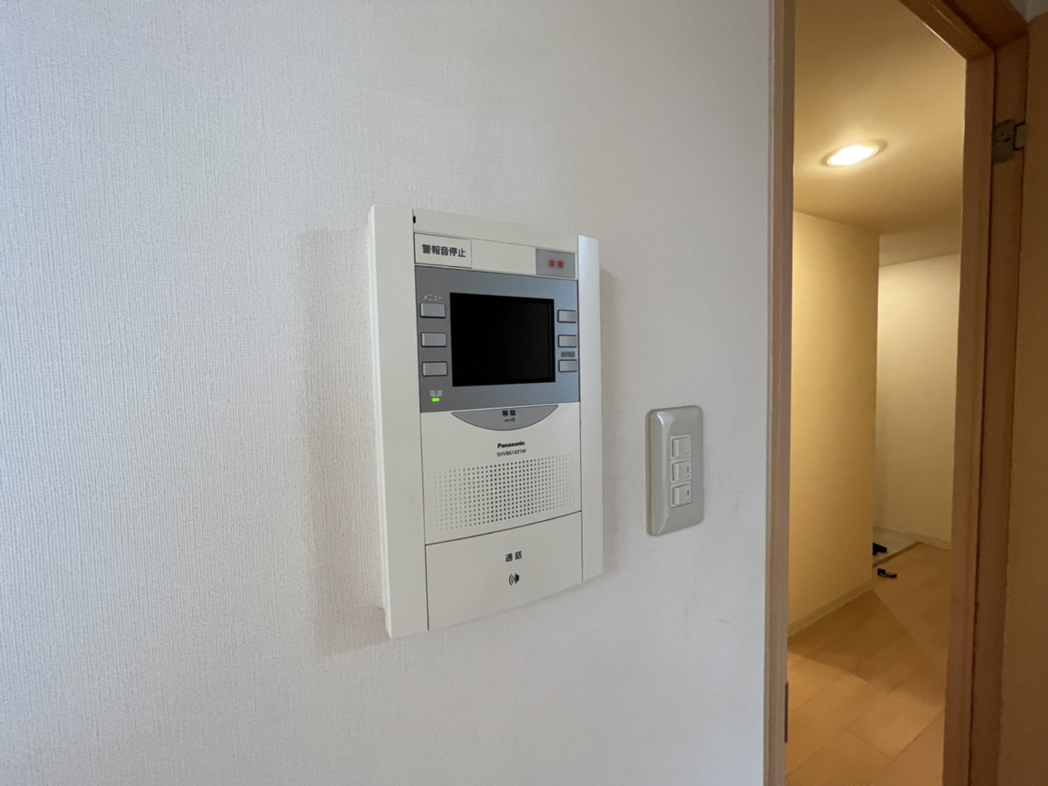 セキュリティ　モニター付きインターホンです♪