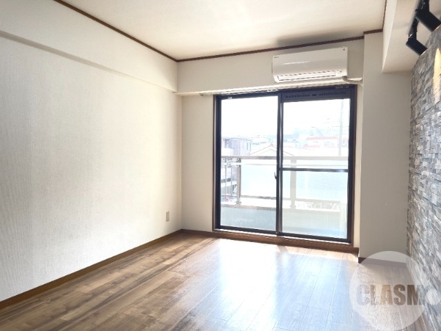 居室・リビング　明るいお部屋です♪