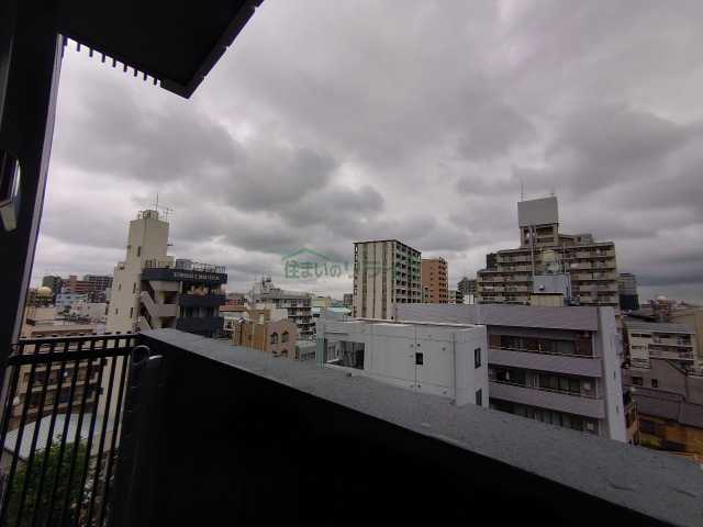 バルコニー　画像は同じ部屋位置の上階のものです。