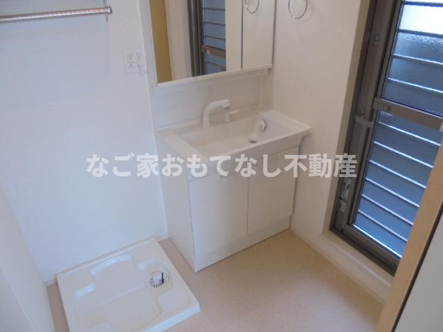 洗面設備　同型タイプ