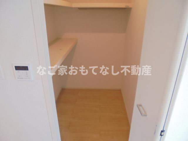 収納　同型タイプ