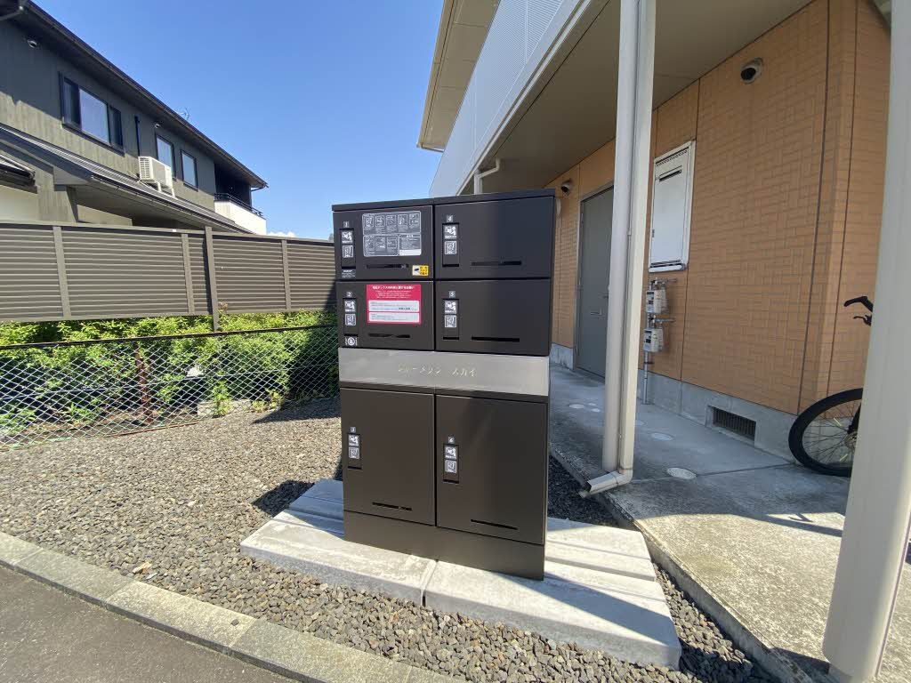 建物外観　宅配ＢＯＸ