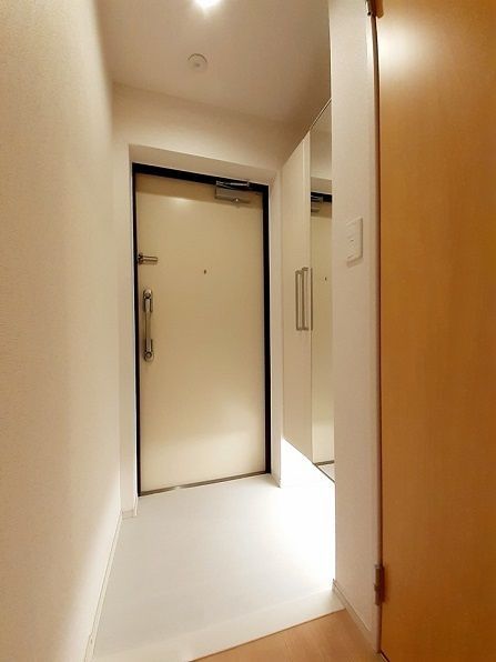玄関　メゾン　ド　シュシュ　西巣鴨　北区滝野川6