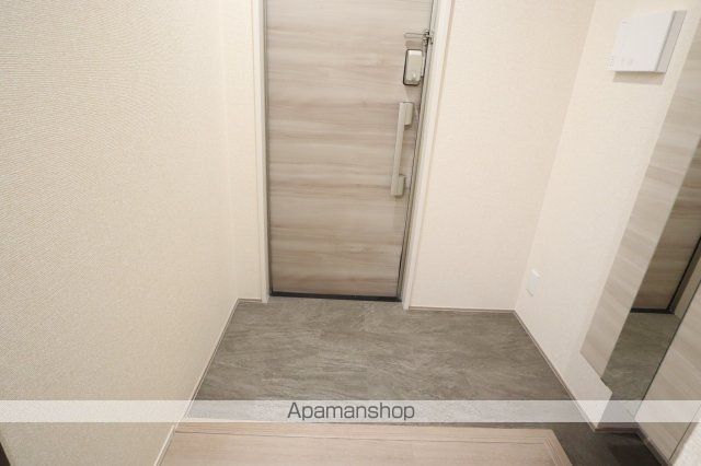 RETOLIA瓦口CRESTの玄関写真