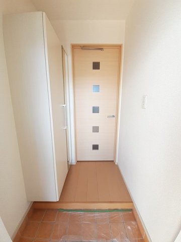 玄関　シンプルで使いやすい玄関です