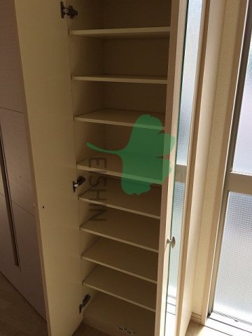 玄関　下駄箱もしっかりついてます！