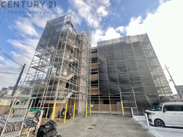 建物外観　エレベーター付きで重い荷物も楽に運べます！