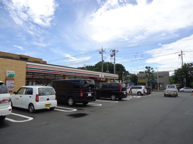 コンビニ　セブンイレブン（コンビニ）まで500m