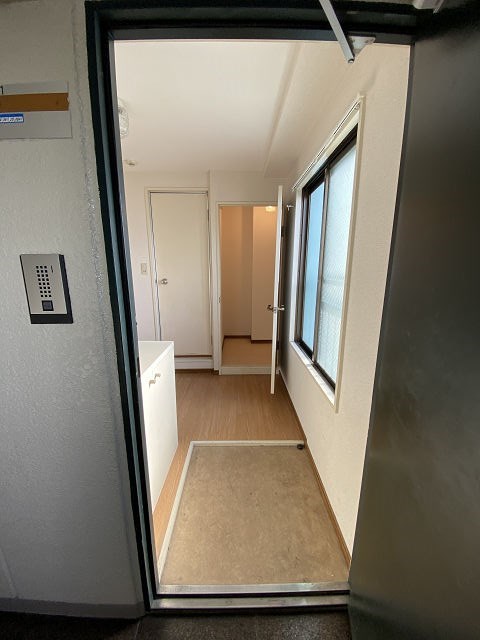 玄関　ゆったりとした玄関です