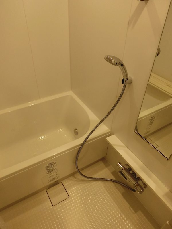 バス・シャワールーム　※別部屋の参考写真です。