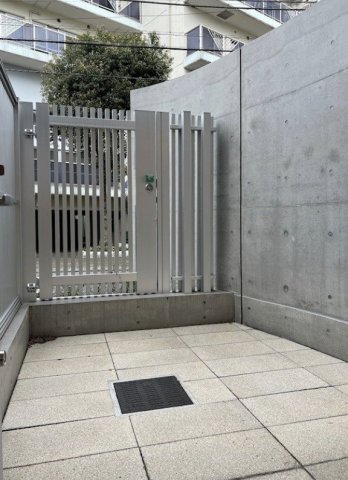 バルコニー　※別部屋の参考写真です。