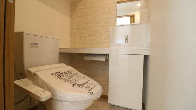 トイレ　温水洗浄便座で冬場も快適です