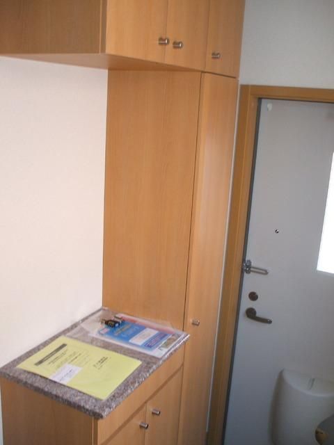 玄関　★★下駄箱の収納力あります★★