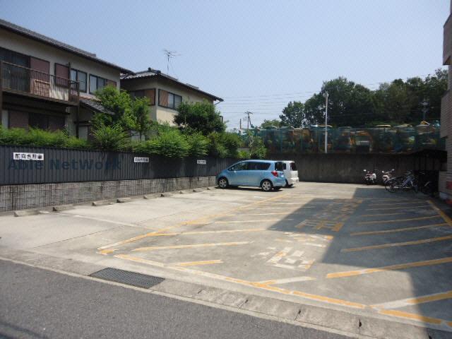 駐車場　駐車場