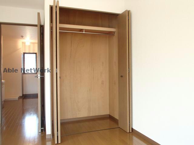 収納　※同物件別部屋の写真となります。