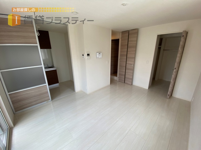 居室・リビング　明るいお部屋ですね！