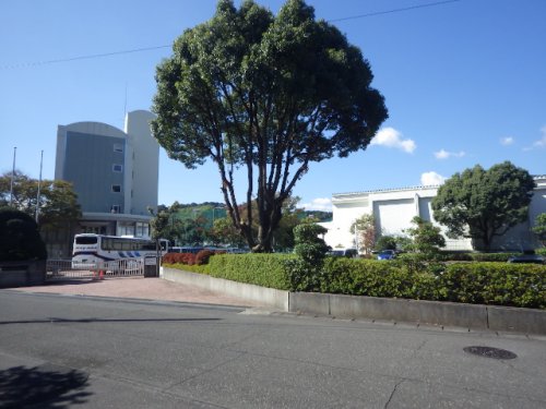 中学校　私立静岡北中学校（中学校）まで753m