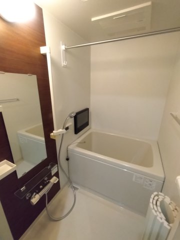 バス・シャワールーム　・追炊き給湯・浴室乾燥機