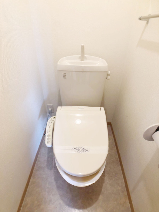 ヴィルヌーブB棟のトイレ写真
