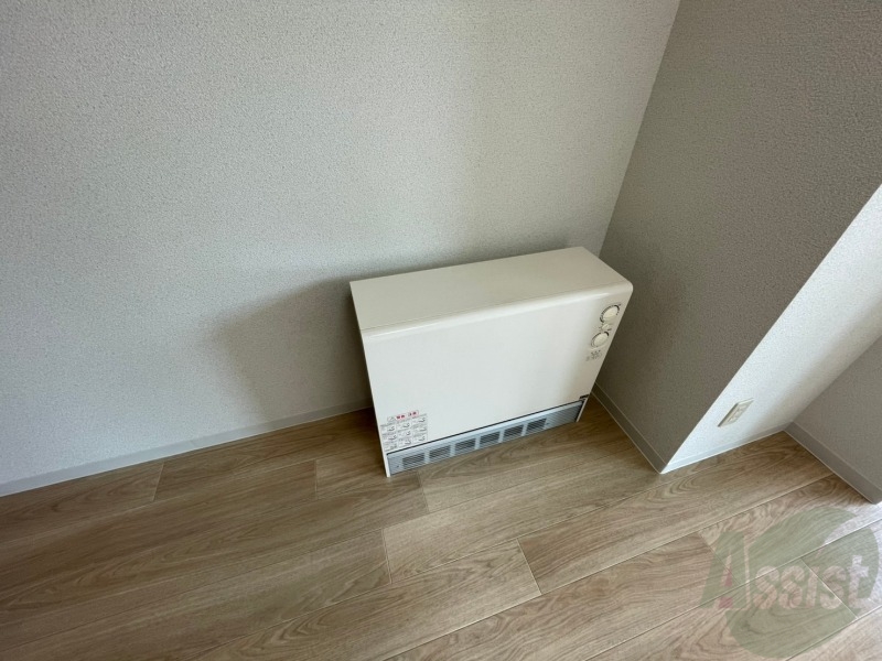 その他設備　電気暖房です。冬場の寒い日でも安心ですね～