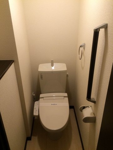 その他　温水洗浄便座付き