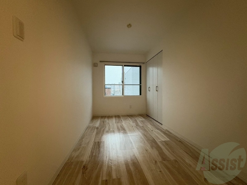 その他部屋・スペース　こちらのお部屋は光が差し込む、温かみのあるお部屋です。