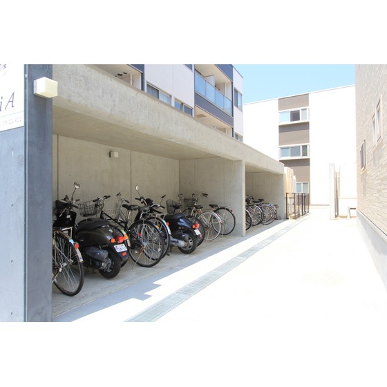 その他共有部分　屋根付き駐輪場