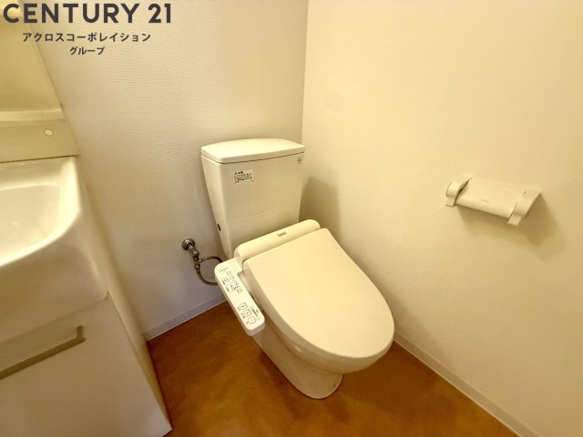 トイレ　温水洗浄便座付き