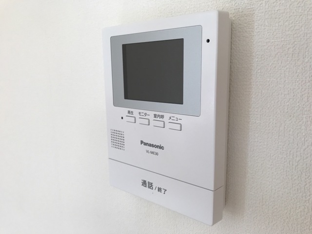 セキュリティ　来客時にお部屋から確認できるモニター付きドアホン♪