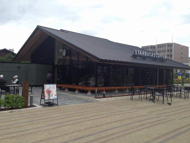 飲食店　スターバックスコーヒー 堺フェニックス通り利晶の杜店（飲食店）まで316m