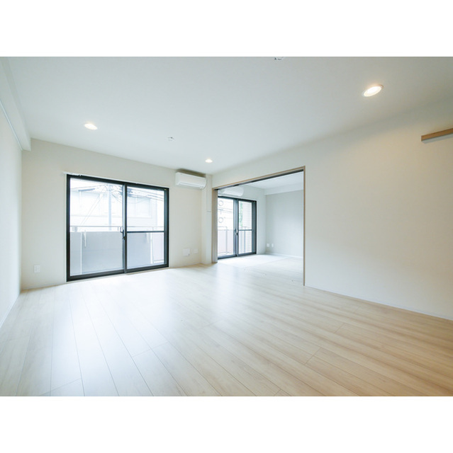 FULL HOUSE GAKUGEI DAIGAKUの居間写真