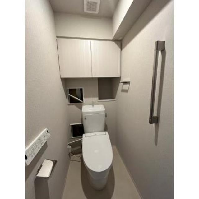 トイレ　※写真は同タイプ住戸です。