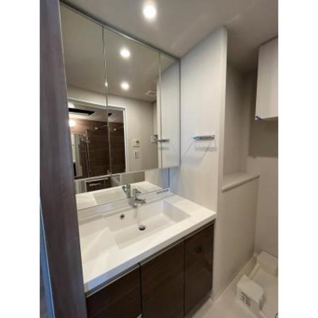 洗面設備　※写真は同タイプ住戸です。