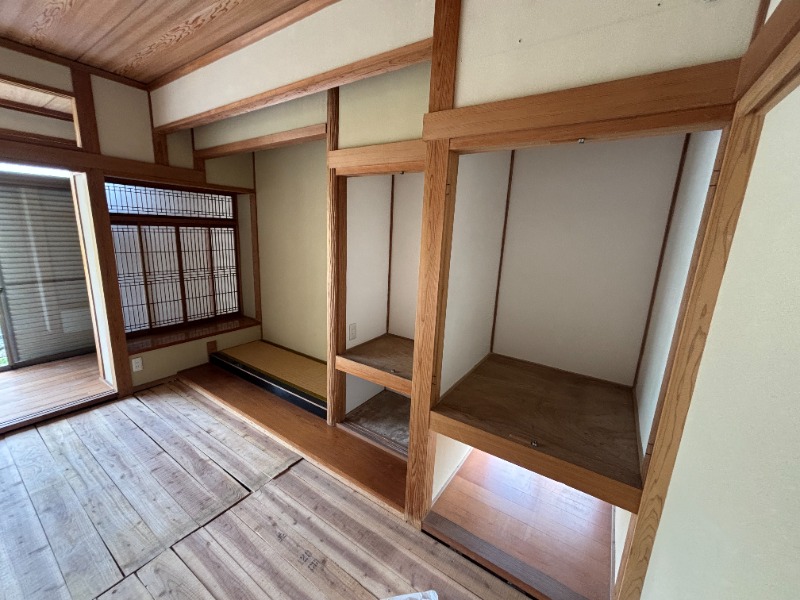 収納　内装工事中