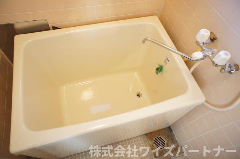 バス・シャワールーム　※同型タイプの為、現状優先