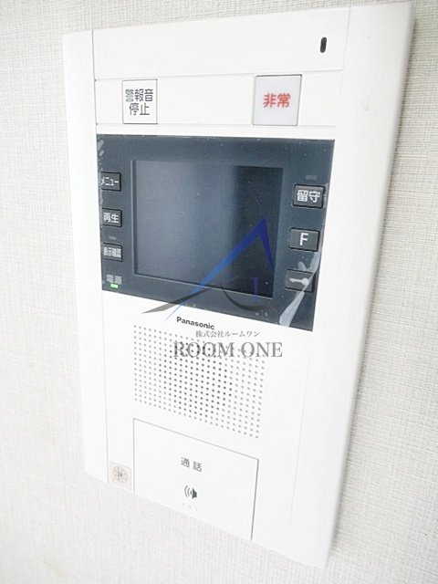 セキュリティ　モニター付きインターホンです。