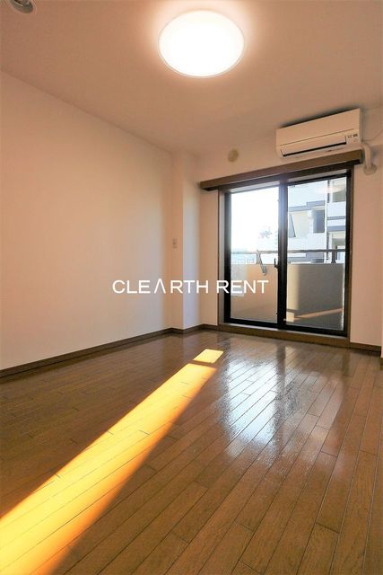 居室・リビング　同タイプ別住戸写真となります。現況と異なる場合がございます。