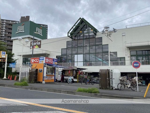 スーパー　ＦＵＪＩ善行店（スーパー）まで458m