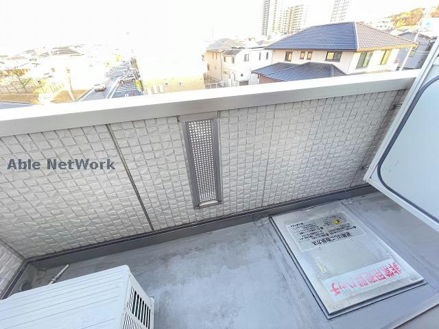 バルコニー　※同物件別部屋の写真です。