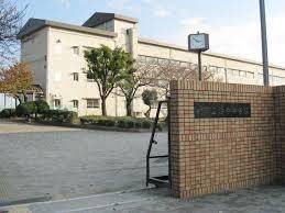中学校　堺市立浜寺中学校（中学校）まで372m