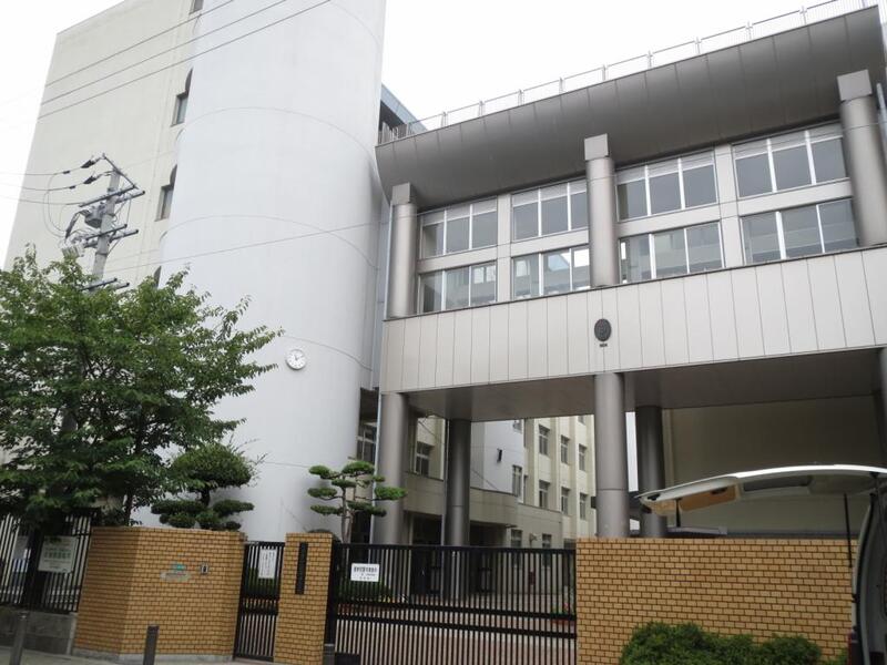 中学校　大阪市立玉津中学校（中学校）まで459m