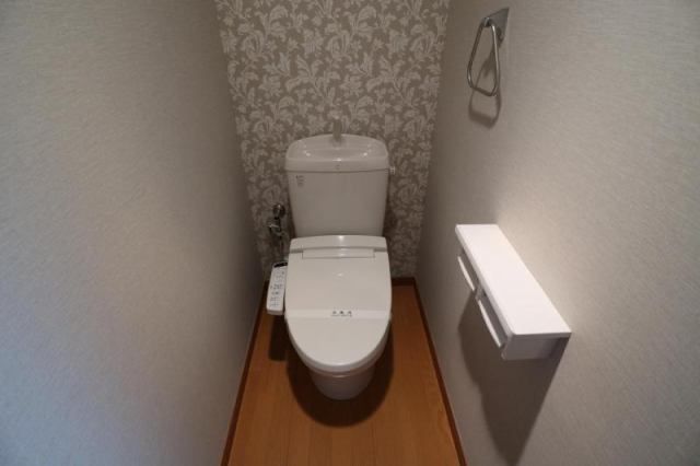 トイレ　落ち着いたトイレです