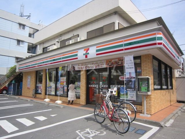 コンビニ　セブンイレブン 市川宝店（コンビニ）まで330m