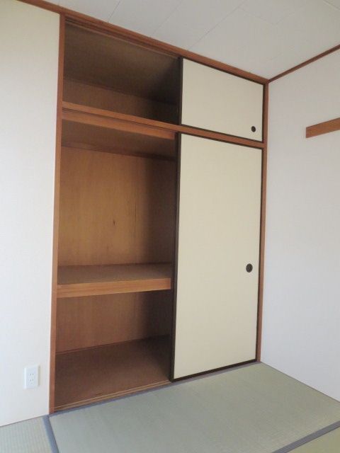 収納　★押入れもバッチリ★