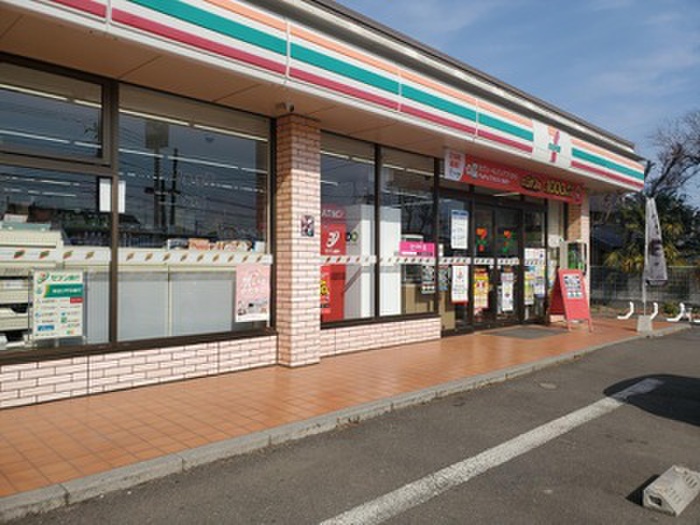 コンビニ　セブンイレブン（コンビニ）まで350m