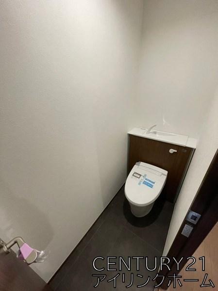 トイレ　手洗い場付きトイレ