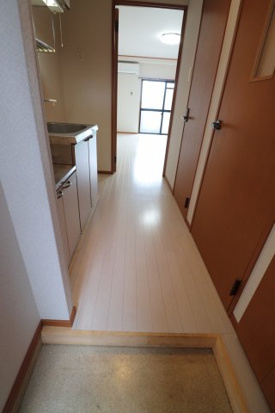 玄関　明るい玄関です